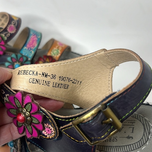 L’Artiste Spring Step Rebecka leather flowered EU 36 US 5.5-6 hook/latch sandals - Picture 6 of 8